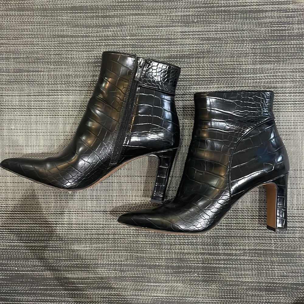 STEVEN SIZE 8 worn once!